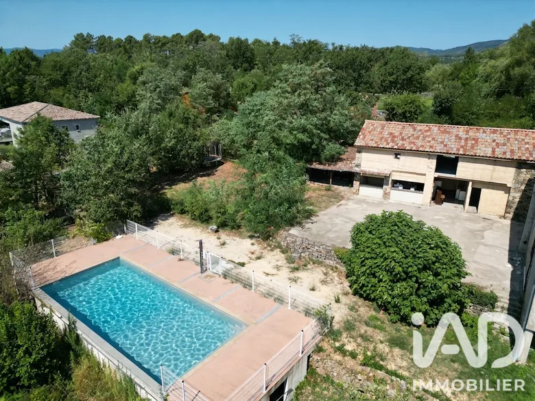 Maison 5 pièces 220 m² · à Joyeuse · 220 m² · 135 000 €