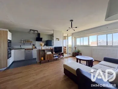 Apartment in Talence (33400)
