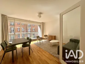Apartment in Paris (75015)