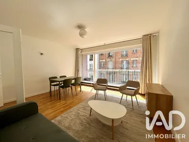 Apartment in Paris (75015)
