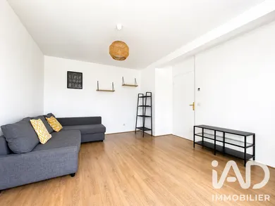 Apartment in Dourdan (91410)