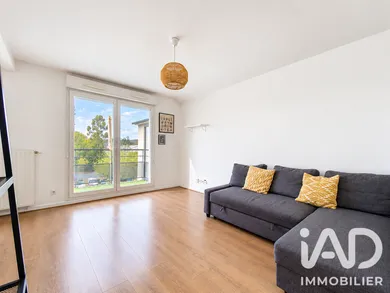 Apartment in Dourdan (91410)