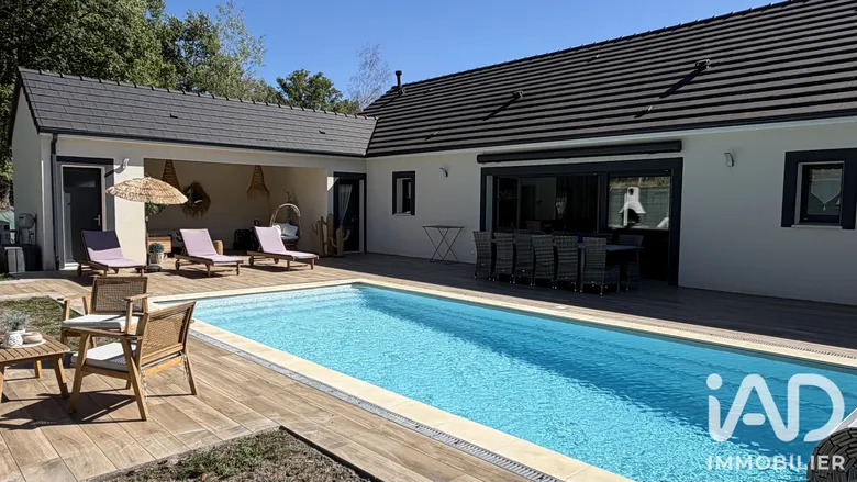 Maison 5 pièces 121 m² · à Vierzon · 120,7 m² · 291 900 €