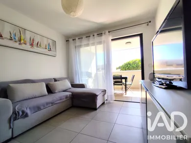 Apartment in Bormes-les-Mimosas (83230)