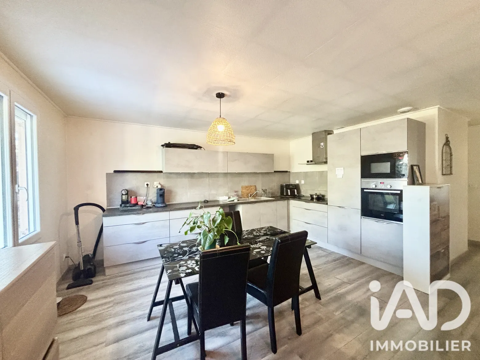 Vente maison à Ambarès-et-Lagrave (33440) : maison 4 pièces 109 m² - 2089923 — 2