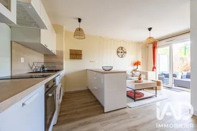Appartement à Saint-Quentin-de-Baron (33750)