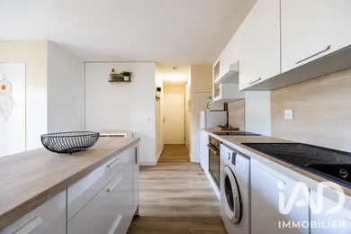 Appartement à Saint-Quentin-de-Baron (33750)