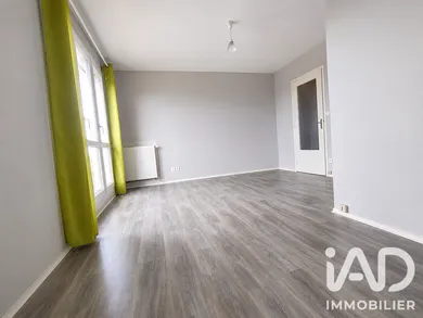 Appartement à Saint-Julien-les-Villas (10800)