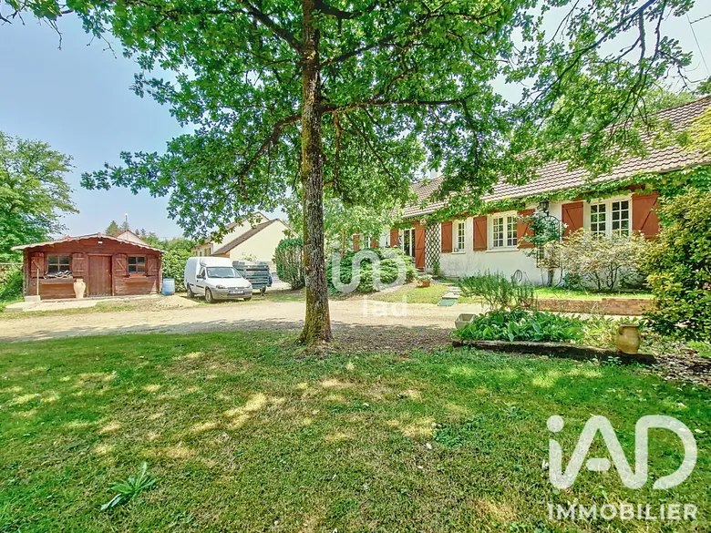 Maison 9 pièces 180 m² · à Vignoux-sur-Barangeon · 180 m² · 165 000 €