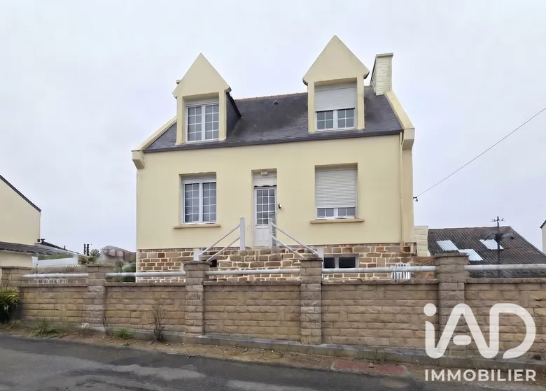 Maison 5 pièces 152 m² · à Saint-Pabu · 152 m² · 311 000 €