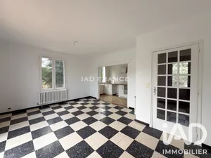 Maison à Saint-Saturnin-lès-Apt (84490)