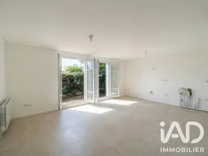 Apartment in Antony (92160)