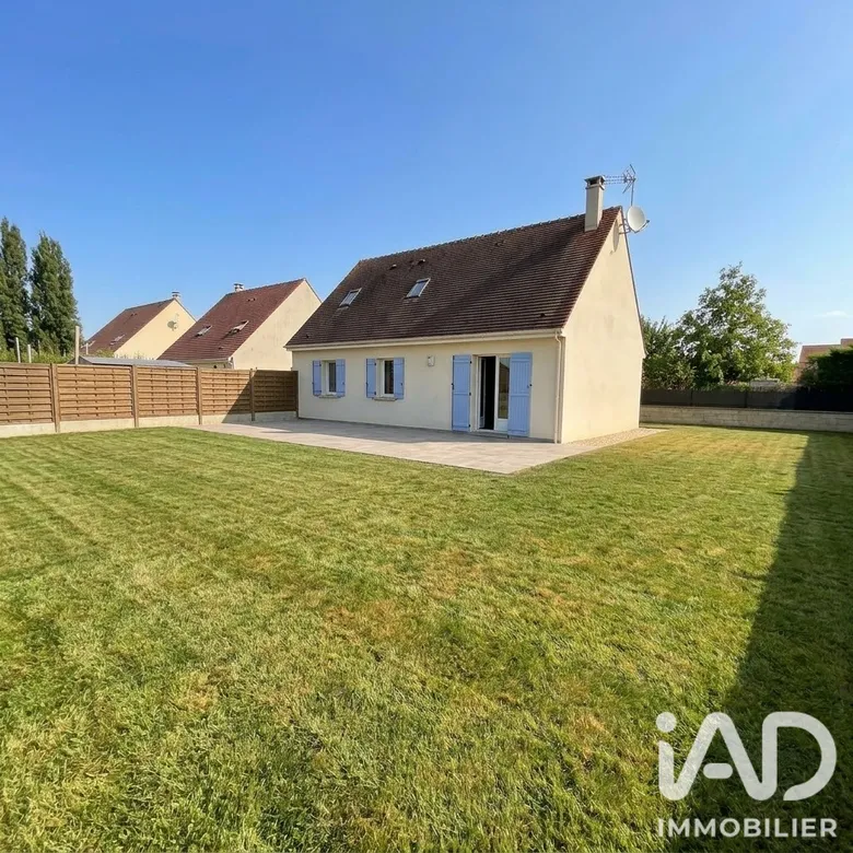 Maison 4 pièces 80 m² · à Les Écrennes · 80 m² · 259 000 €