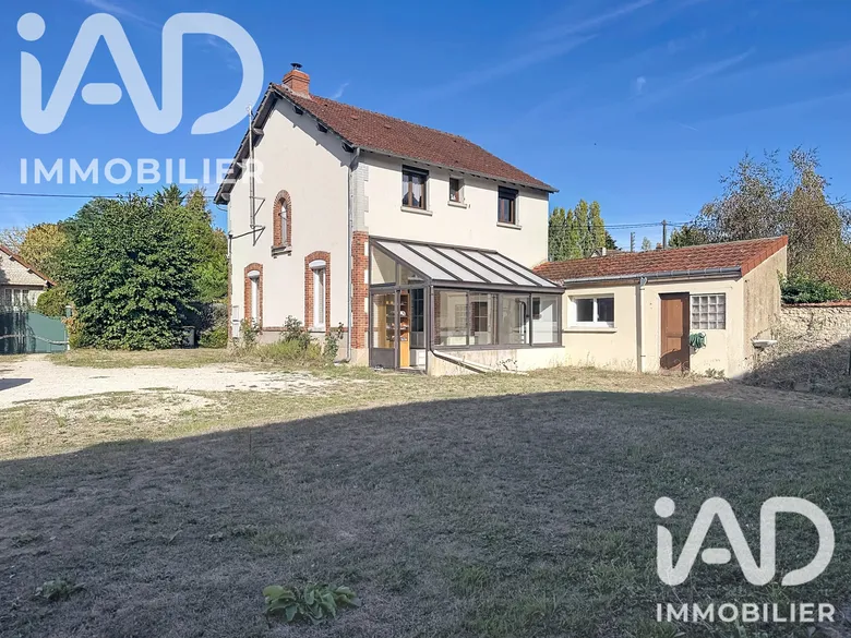 Maison 5 pièces 118 m² · à Châtillon-Coligny · 118 m² · 170 000 €