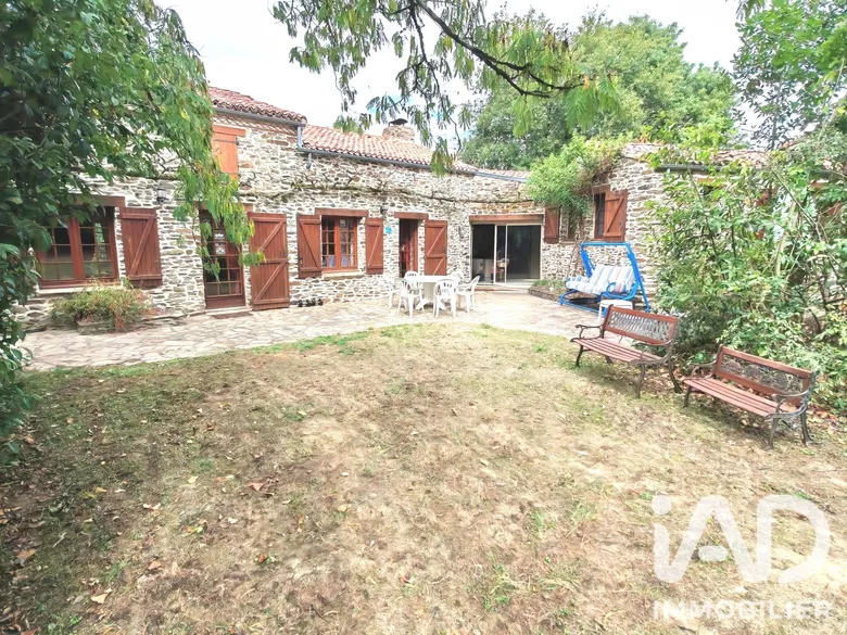 Maison 6 pièces 140 m² · à Saint-Mars-du-Désert · 140 m² · 359 990 €