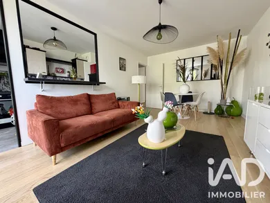 Apartment in Saint-Jacques-de-la-Lande (35136)