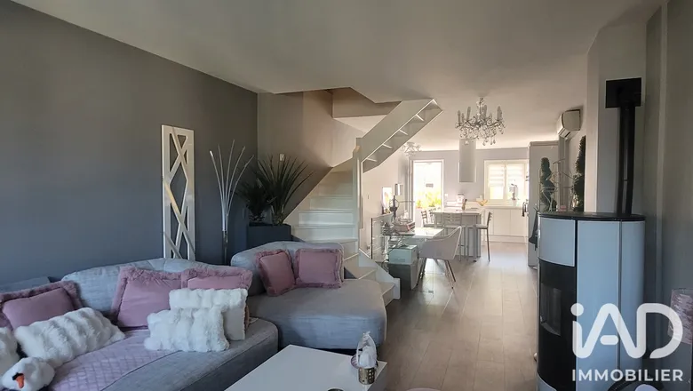 Maison 4 pièces 143 m² · à Carnetin · 143 m² · 399 000 €