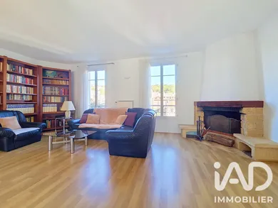 Appartement à Sèvres (92310)