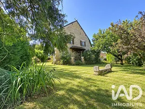 Traditional house in Varennes-lès-Narcy (58400)
