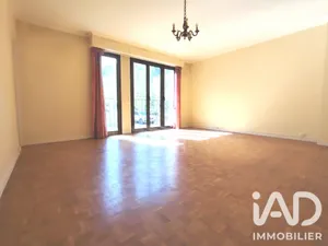 Apartment in Gif-sur-Yvette (91190)