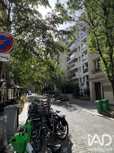 Parking à Paris (75017)