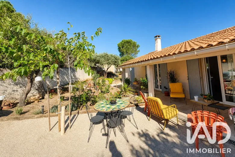 Maison 4 pièces 112 m² · à Rochefort-du-Gard · 112 m² · 395 000 €