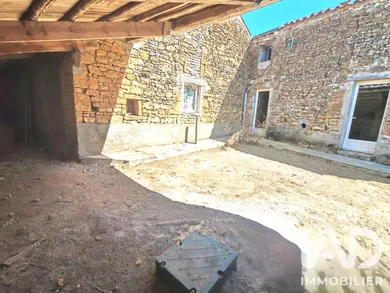 Maison de village à Saint-Juire-Champgillon (85210)