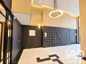 Apartment in Courbevoie (92400)