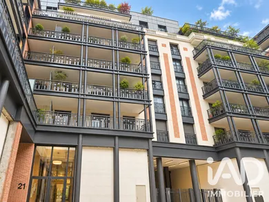 Apartment in Courbevoie (92400)