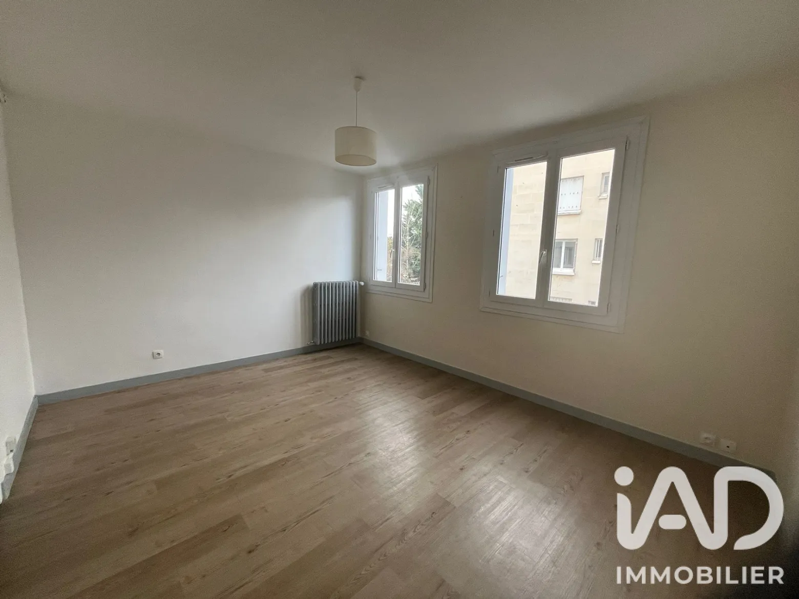 Vente appartement à Saint-Cyr-sur-Loire (37540) : appartement 2 pièces 50 m² - 2104687 — 2