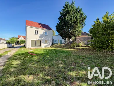 Maison à Orgeval (78630)