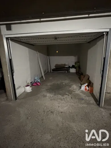 Parking à Paris (75004)