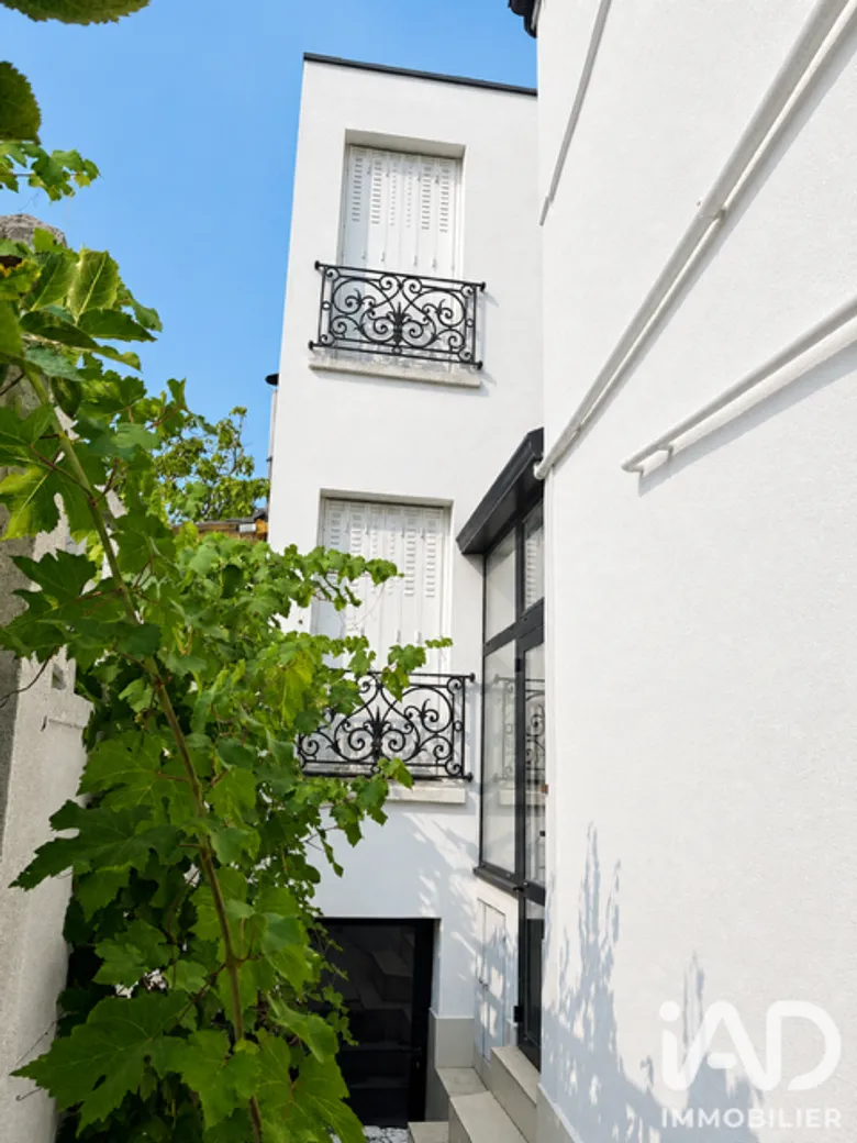 Maison 6 pièces 153 m² · à Suresnes · 153 m² · 890 000 €