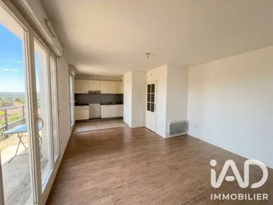Appartement à Combs-la-Ville (77380)