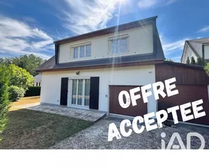 Maison traditionnelle à Bullion (78830)