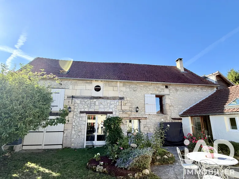 Maison 8 pièces 213 m² · à Pontpoint · 213 m² · 442 000 €