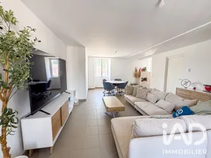 Apartment in Fontenay-Trésigny (77610)