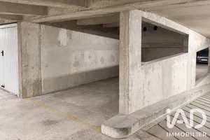 Parking à Paris (75012)