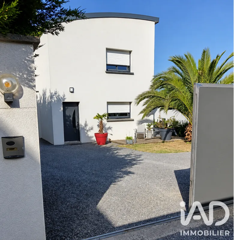 Maison 5 pièces 126 m² · à Donville-les-Bains · 126 m² · 453 000 €