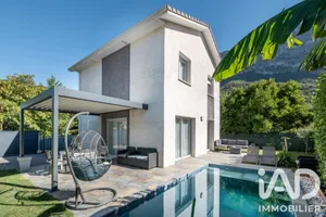 House in Fontanil-Cornillon (38120)