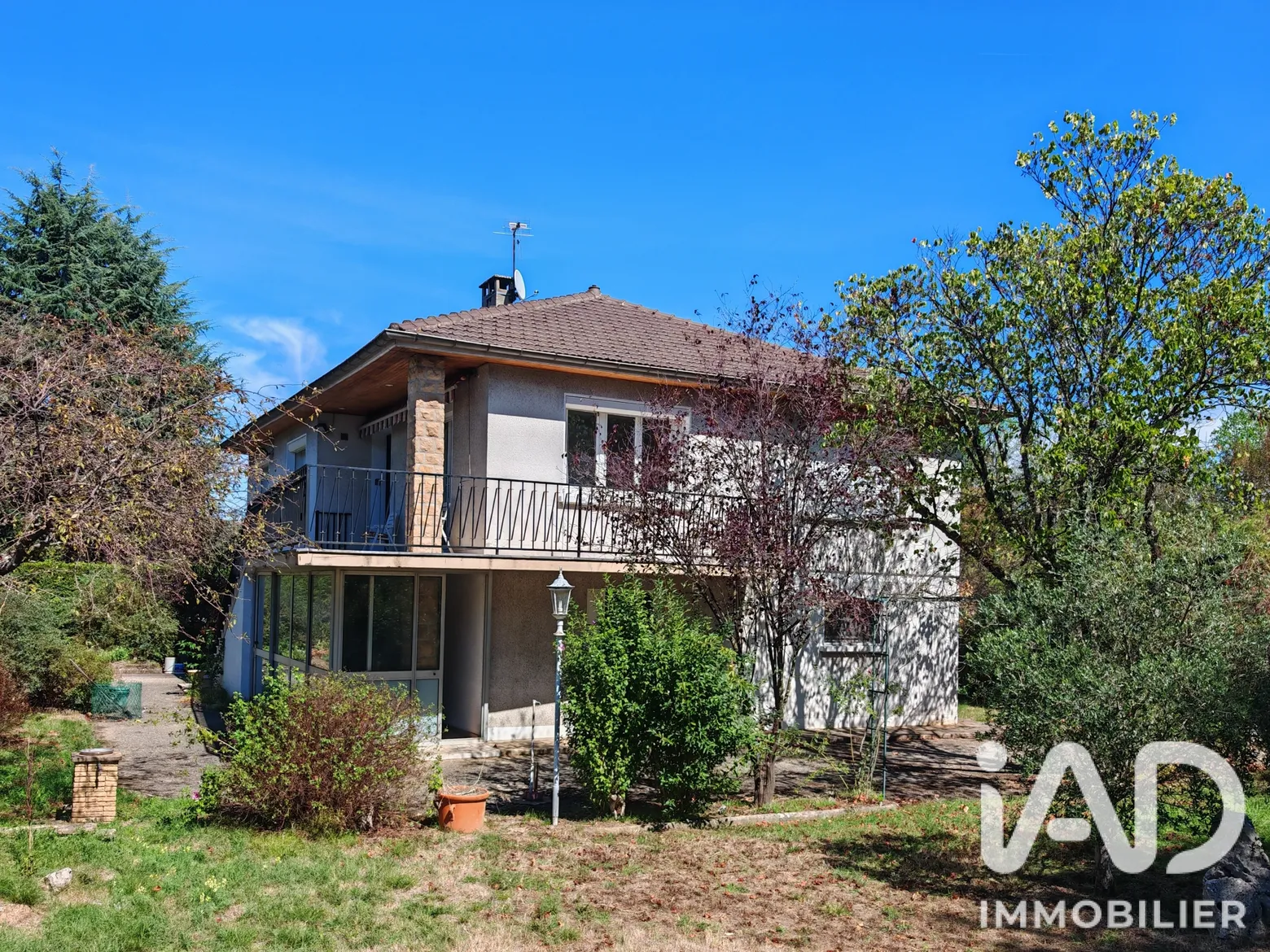 Vente maison à Chassieu (69680) : maison 5 pièces 240 m² - 2101537 — 2