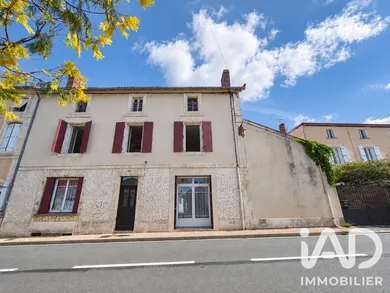 Maison à Saint-Laurent-de-Céris (16450)
