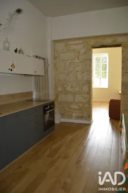 Apartment in Bordeaux (33100)