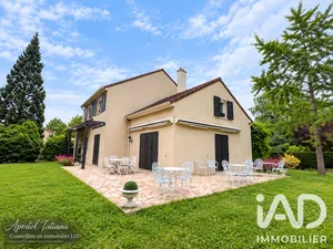 House in Louveciennes (78430)