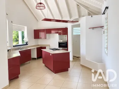 Maison à Baie-Mahault (97122)