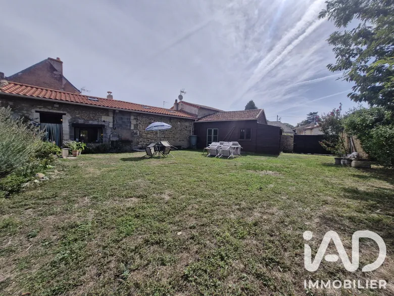 Maison 6 pièces 135 m² · à Brion-près-Thouet · 135 m² · 147 000 €