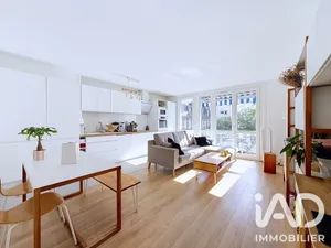Apartment in Paris (75015)