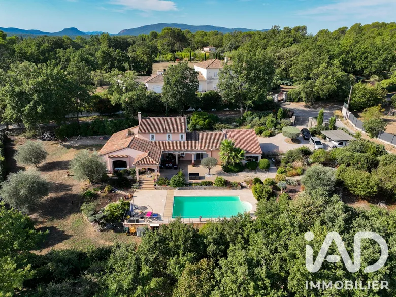 Maison 5 pièces 230 m² · à Fayence · 230 m² · 1 045 000 €