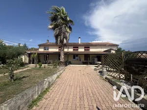 Maison de campagne à Montagne (33570)