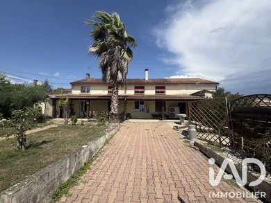 Maison de campagne à Montagne (33570)